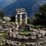 Delfy – cisza transformacji 